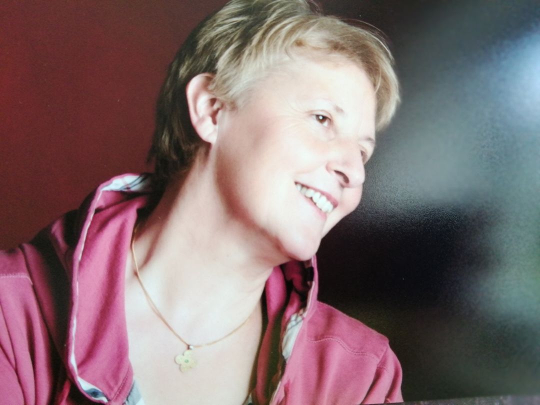 Portrait von Christa Schmid